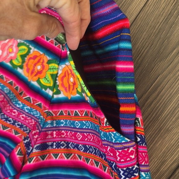 Colorful Patterned Shorts size medium - Picture 10 of 11